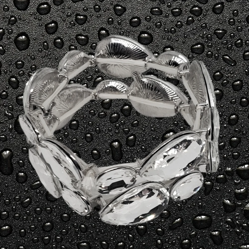 Teardrop Shapped Large Rhinestones Slip-on Bracelet